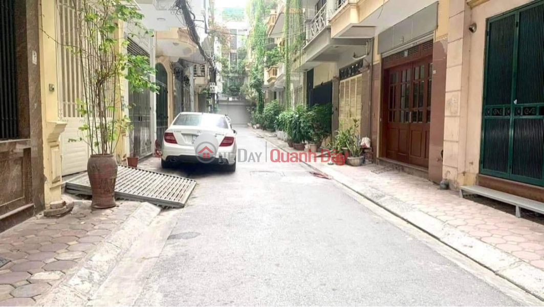 Van Cao Ba Dinh Street - cars avoid - business - 150m street frontage - 300m West Lake - 5 floors 40m2 mt5m only 12.5 million Sales Listings