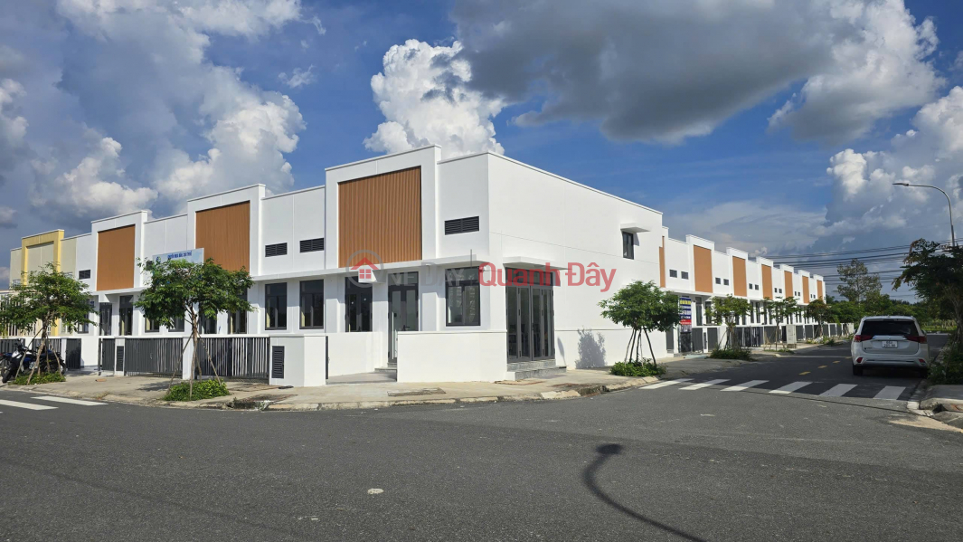 , Please Select Residential Sales Listings đ 1.8 Billion