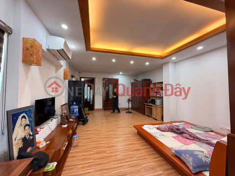 Bán Tòa văn phòng 8 tầng mặt phố Lụa –100M2 - Mặt tiền 5m – Kinh doanh hái ra tiền – 100m giá tốt! lh _0