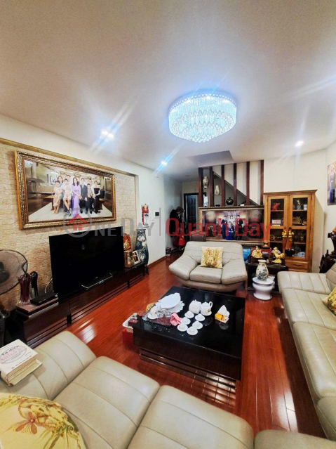 HOUSE FOR SALE ON NGUYEN VAN HUYEN, DIVIDED LOT, CAR-FREE SIDEWALK, 2 FRONTS FOR BUSINESS, 71M2, ONLY 26 BILLION _0