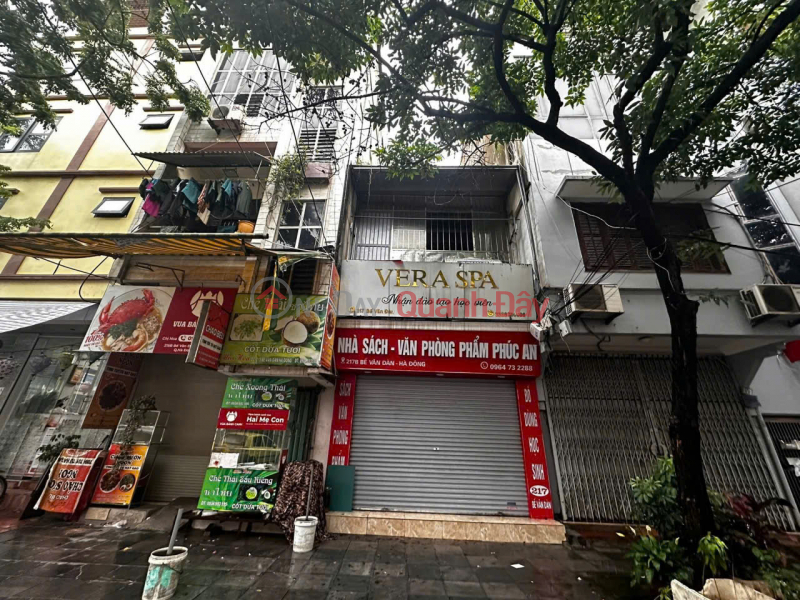 HOUSE FOR SALE ON STREET FRONT - LOT DIVISION - WIDE SIDEWALK - BUSY BUSINESS Sales Listings