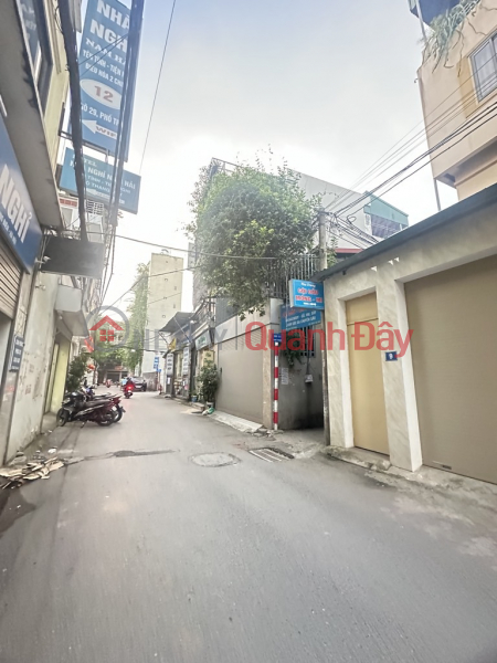 Land for sale in Tram Street, Alley with car access, 50m right next to Aeomall. Contact 0936123469 Sales Listings