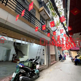 Lac Long Quan Street, 35m² x 5 floors, 10 billion VND, alley accessible by car, suitable for business, connecting to various routes. _0