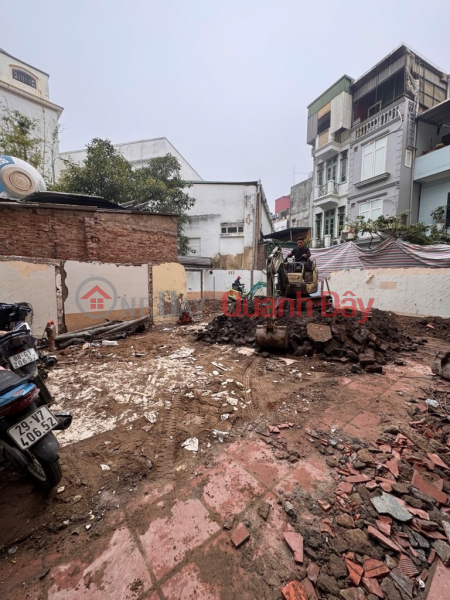  Please Select Residential, Sales Listings đ 18.2 Billion