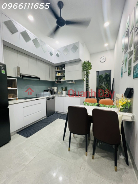 đ 11.5 Billion, FOR SALE: A BEAUTIFUL, FULLY FURNISHED HOUSE - NGUYEN VAN CU STREET - CAU KHO WARD - JUST A FEW STEPS FROM THE MAIN ROAD - 3 FLOORS, 4 BEDROOMS