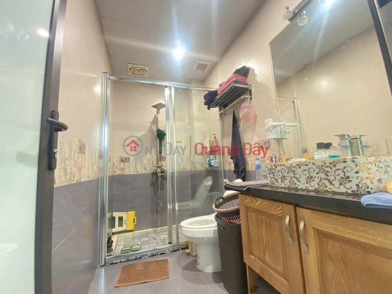 Property Search Vietnam | OneDay | Residential Sales Listings Selling Nguyen Van Cu's house close to the street, the car is parked at 65m, price 5.X still negotiable.