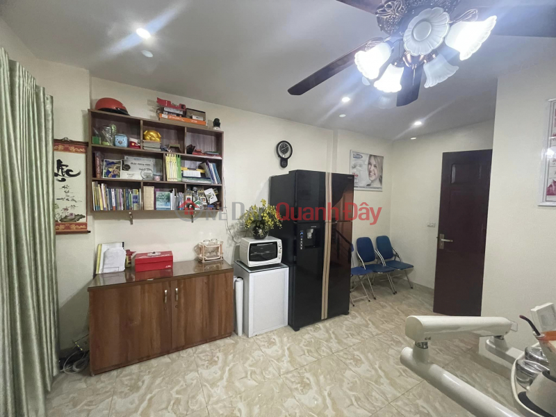 House for sale Nghi Tam street, Tay Ho 4 lanes Car Sidewalk Unmatched business 3.9 Billion VND Sales Listings