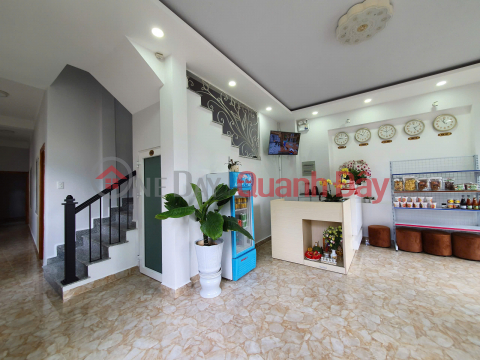 Hotel for rent with two street frontages on Doan Thi Diem Street, Da Lat, Lam Dong, for 35 million VND. _0