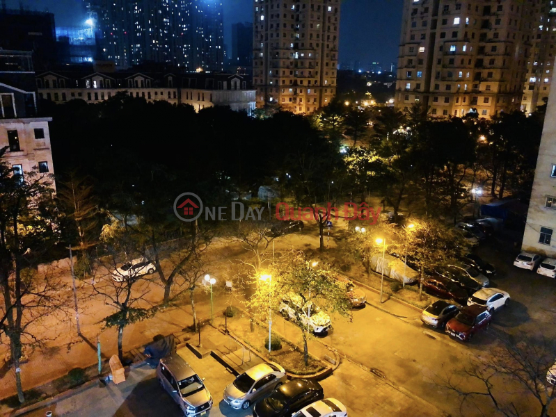 South Trung Yen CC for sale, 80m2, 2 bedrooms, Price only 2.5 billion, Corner lot, balcony, Top utility. Sales Listings