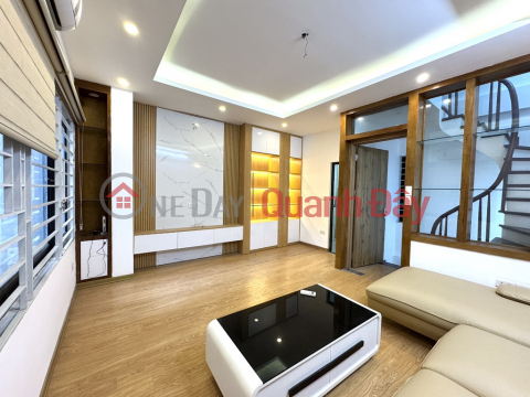 (Tin thật 100%) Bán nhà 32m2 x 5 tầng tại phố Hạ Yên Quyết - Cách mặt phố 35m - Nội thất cao cấp _0