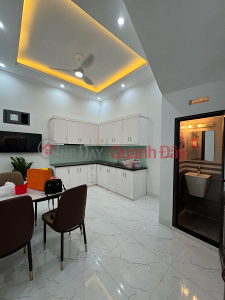 Property Search Vietnam | OneDay | Residential Sales Listings | Super product Bui Xuong Trach, Thanh Xuan, area 45m2, frontage 4m. Beautiful house near the street.