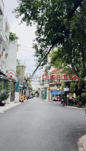 đ 11.8 Billion **House for sale on Nguyen Thanh Tuyen Street, Ward 2, Tan Binh District; (4*13) - 5 floors**
