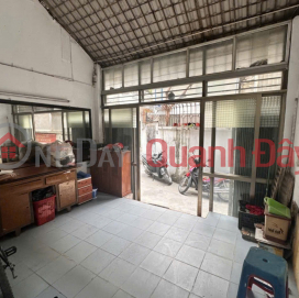 HOUSE FOR SALE IN HOANG HOA THAM, RESIDENTIAL HOUSE, NEAR THE STREET, MANY FACILITIES - 61M2, 8.5 BILLION _0