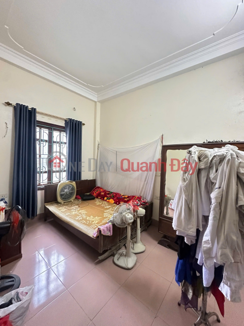 Hàng hiếm mặt đường Lý Sơn - Long Biên _0