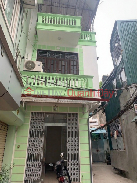 Hoang Hoa Tham street, area 36m², price 6 billion VND, corner plot, privately built, alleyway with access. Sales Listings