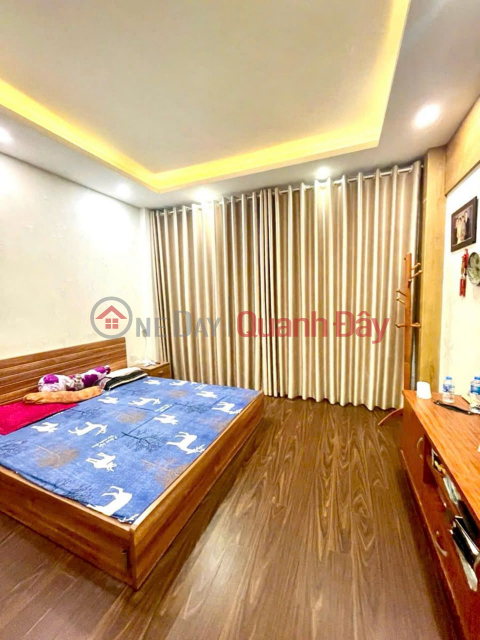 Beautiful house in Hoang Hoa Tham alley 3m near Van Cao street, walking distance to West Lake, free high-end furniture, only 10.2 billion _0