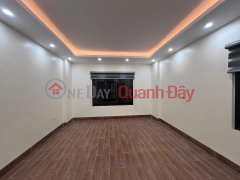 CAU GIAY - 40M2 - 6 FLOORS WITH ELEVATOR - CORNER LOT - FRONTAGE 4.3M - THROUGH ALLEY - ONLY 10.9 BILLION _0