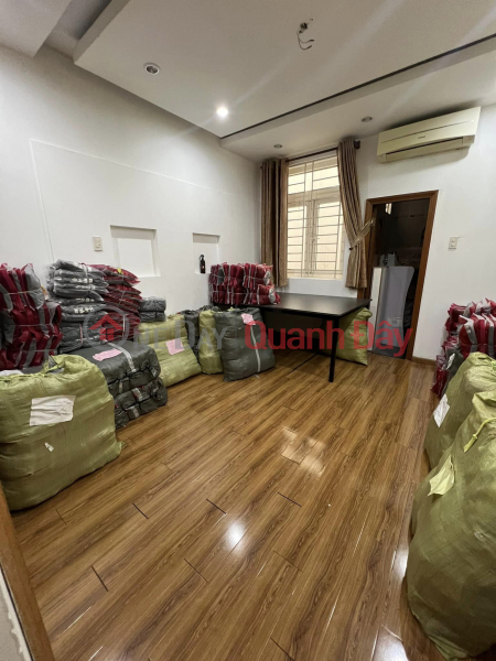 ₫ 26 Million/ month BEAUTIFUL 4-STORY HOUSE WITH LE VAN SU CAR ALley - 5 ROOM