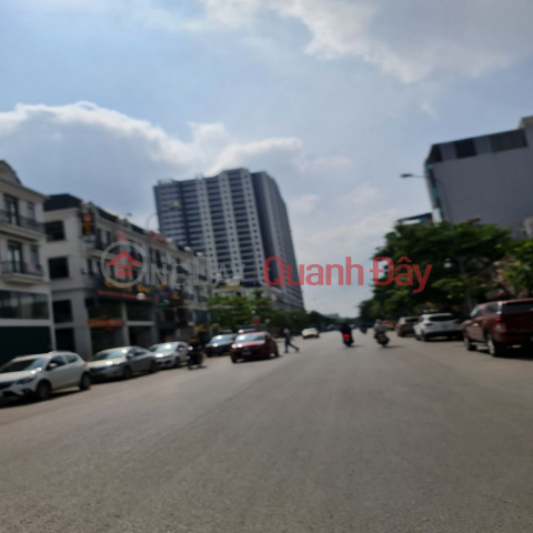 5-storey shophouse in the center of Trau Quy ward, Gia Lam district. Land 82m2, 333m2 floor. Contact 0989894845 _0