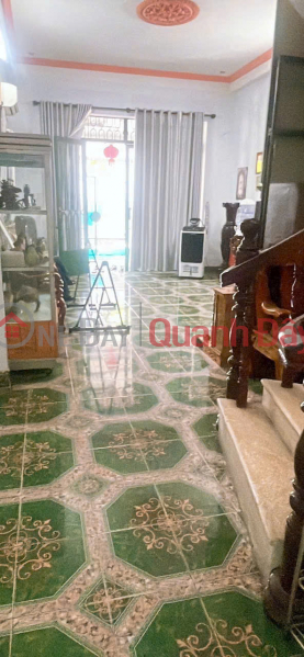 Kẹt tiền, bán rẻ căn nhà lầu KDC B5, Tân Hiệp, đường nhựa 6m, rẻ hơn giá đất Niêm yết bán