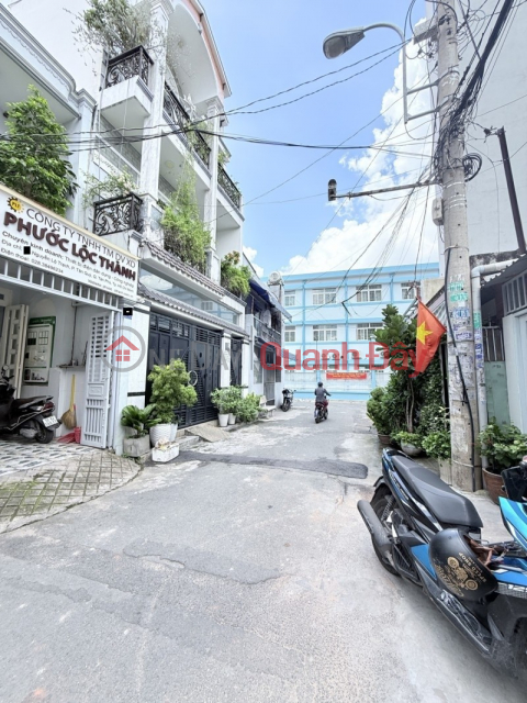 Mặt Tiền Đường Nguyễn Lộ Trạch, Quận Tân Phú - DT 74m2 (4 x 18)m _0