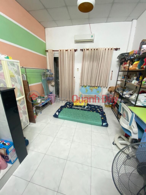 4M NARROW HOUSE FOR SALE ON HUYNH VAN BAKE STREET - 3 BEAUTIFUL CLEAN FLOORS - MOVE IN NOW FOR ONLY 3.5 BILLION. _0