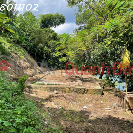 Owner sells extremely beautiful land touching Hoa Binh lake, area 817m2, residential land 300m2. _0