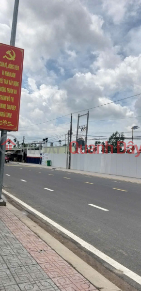The Emerald Garden View offers apartments at just 35 million VND\\/m2, allowing you to own your own unit right in the heart of Thuan An, Binh Duong. Sales Listings