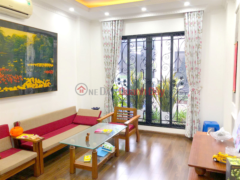 Private house facing Tran Thai Tong alley. The three-story alley avoids each other. Near car. Spacious 63m2* Area 4m Sales Listings