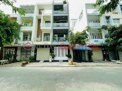 Selling 4-storey front house on 20m Phu My street, District 7, 5x20 for rent 20 million\/month _0