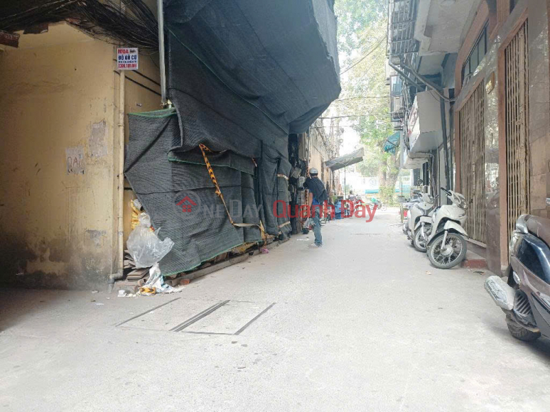 House for sale on Hao Nam Street, Dong Da Center, 5m car space, 50mx2 floors, Price: 9.2 billion. Vietnam | Sales đ 9.2 Billion