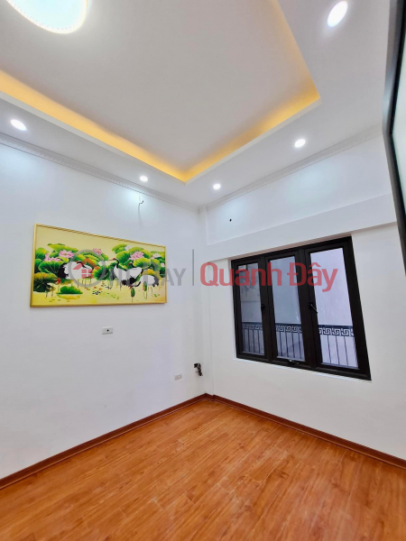 đ 4.55 Billion BEAUTIFUL HOUSE OF TRICH SAI STORE - TAY HO, 4 storeys, 3 bedrooms, pine road
