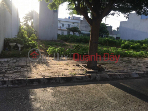 Stuck in Money Urgently Selling 100m2 Plot Right in the Town Center Price Only 510 Million with SHR _0