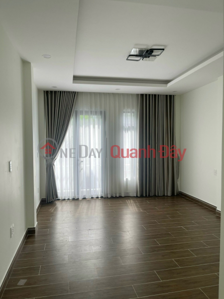 HXH PHAN HUY ÍCH, PHƯỜNG 15, Q. TÂN BÌNH
20M ra tới MT Phan Huy Ích, 79M2, 8.7 Tỷ Việt Nam Bán đ 8,7 tỷ
