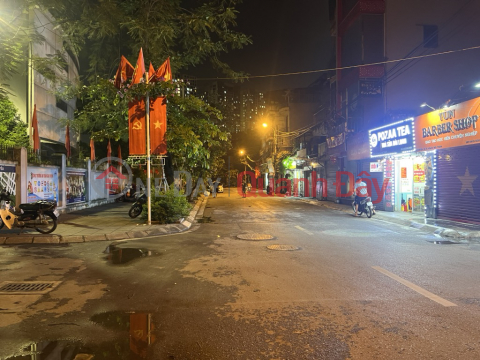 House for sale in Kim Giang ward - Corner lot - Street frontage - Cars can avoid - 87m2, just over 8 billion _0