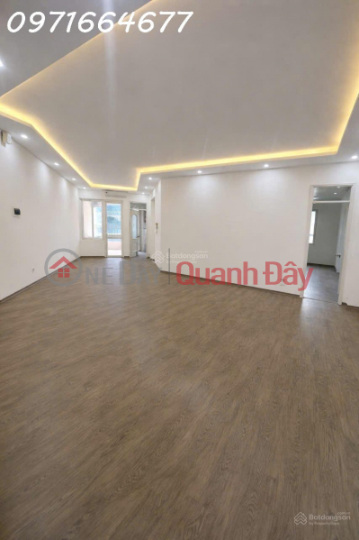 Chủ nhà cần bán gấp, không qua môi giới, tòa nhà 17T5, DT 151m2, 3 ngủ 3 vệ sinh Niêm yết bán
