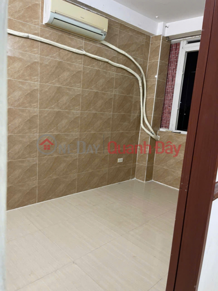 Apartment for rent at 22 Ton That Tung Street, 42m2, 2 bedrooms, only 5.5 million - move in immediately - family, group of 4 people, Vietnam | Rental đ 5.5 Million/ month