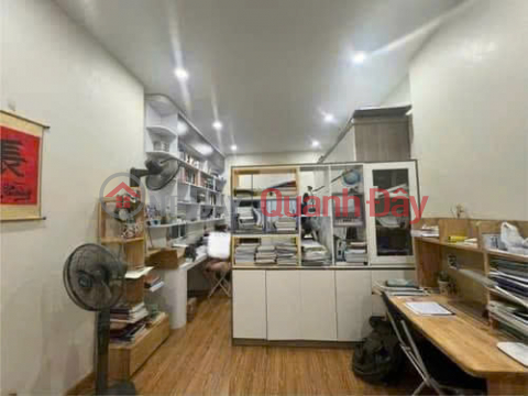 House for sale on Hang Muoi street, 35m2, 3 floors, 21.8 billion, cash flow 35 million\/month _0