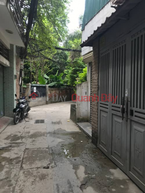 House for sale in Yen Hoa Cau Giay 101m2 13 Billion rear corner lot Car parking near the park near the street _0