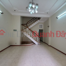 Selling a long house with 66m2, three-storey alley, 5.2m wide, 4 bedrooms only 8.2 billion VND _0