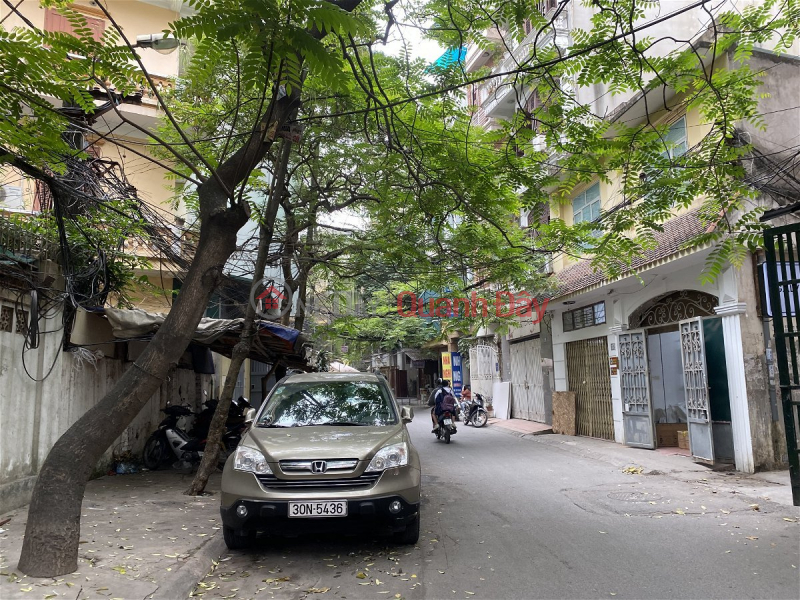 House for sale on Hoang Cau Street, Dong Da District. 55m Frontage 4m Approximately 14 Billion. Commitment to Real Photos Accurate Description. Owner Sales Listings