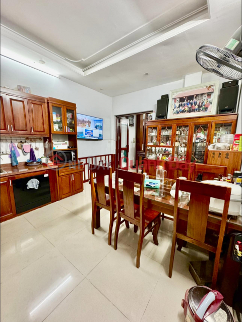 House for sale on Ly Thuong Kiet, 45m2, 5 floors, 5.2m frontage, 30.5 billion, wide alley, great business _0