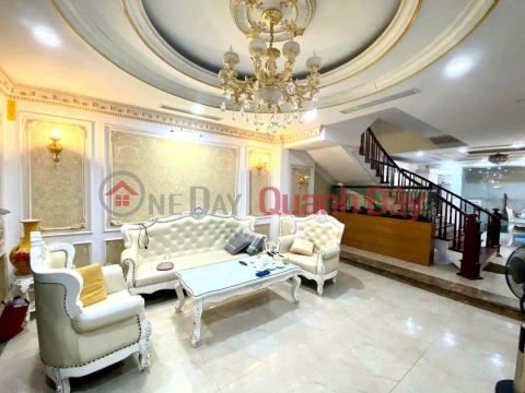 Urgent sale of townhouse in Ba La Ha Dong, car access, 11 billion. _0