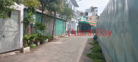 STRIPPED FOR MONEY, URGENT SALE, SOCIAL STREET 5M FROM HOUSE, [WARD 13, Q8] BINH DONG 40M2 (4 X 12M) 2 FLOORS, 2 BEDROOMS, ONLY 2.7 BILLION LEFT _0