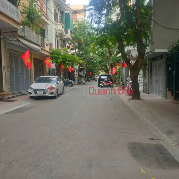 đ 27.9 Billion | HOUSE FOR SALE IN TRUNG HOA CAU GIAY, CAR ACCESS, WIDE SIDEWALK, FOR BUSINESS, 105M2 ONLY 27 BILLION 900