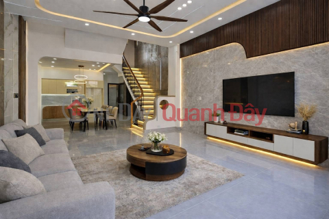 HOUSE FOR SALE, FRONTAGE ON NATIONAL HIGHWAY 1D, GARAGE QUYEN, QUY NHON. CODE: _0