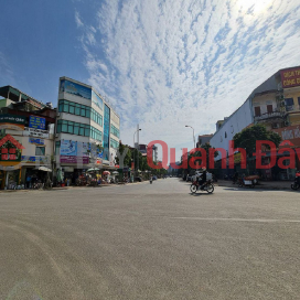Land for sale in Gia Lam commune, near Vincom, car road. 202m², 8m square frontage. Investment price. 0989894845 _0