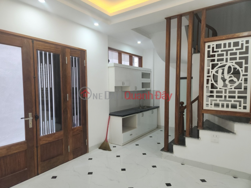 Tay Tuu House for sale, Flower Street, West Street, Hanoi University of Industry, Car parked nearly day and night. Sales Listings