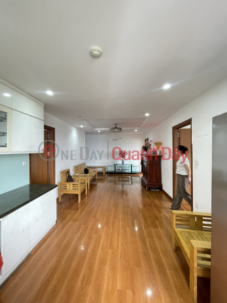 I NEED TO RENT AN APARTMENT IN BUILDING A, HATECO MIDDLE FLOOR, 90M2, 3 BEDROOMS, 2 WC, 2 BALCONIES 10.5 MILLION | Vietnam | Rental, đ 10.5 Million/ month