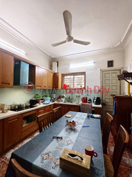 (Chính chủ) bán căn nhà phố Nguyễn Đình Chiểu, mặt tiền 5m, xây 4 tầng, 70m2, 19.5 tỉ Niêm yết bán